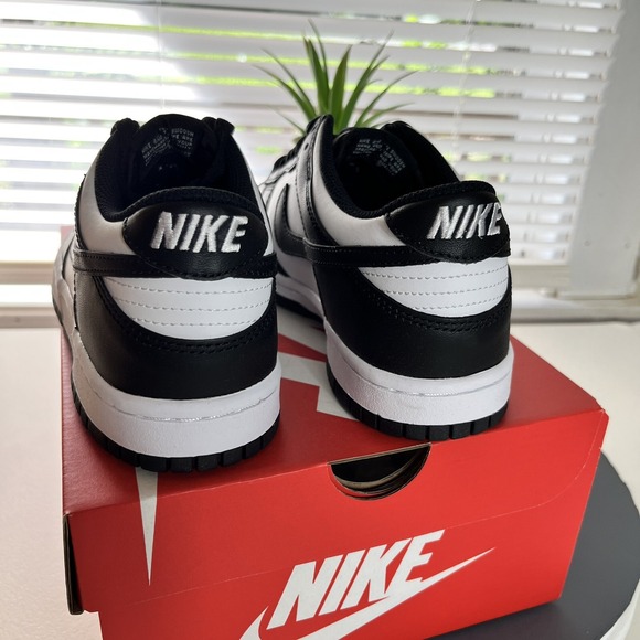 Nike Dunk Low Panda Size 5Y / Womens Size 6.5 White/Black CW1590-100 NEW IN BOX - Picture 5 of 8